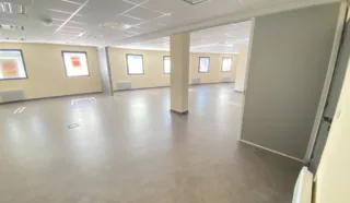  BUREAUX  250 m² GUIPAVAS