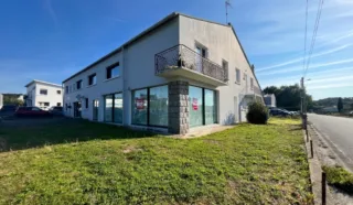  LOCAL COMMERCIAL 200 m²  PLOUAY