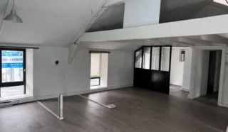  BUREAUX 104 m² SAINT-SÉBASTIEN-SUR-LOIRE