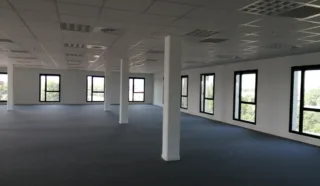  EXCELLENTE VISIBILITÉ !  BUREAUX à RENNES CHAMPEAUX 800 m²