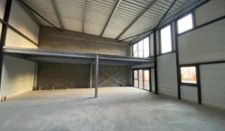  CELLULE NEUVE 387 m² VERN SUR SEICHE