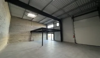  CELLULE PROFESSIONNELLE 190 m² NANTES