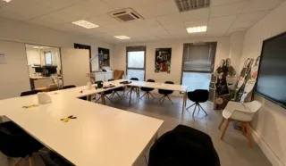  BUREAUX 303 M² ENV DIVISIBLES 0 PARTIR DE 118 m² NANTES SUD