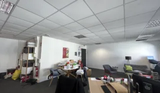  BUREAUX 58 m² NANTES