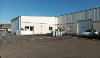  LOCAL D'ACTIVITÉS 540 m² SAINTE-LUCE-SUR-LOIRE