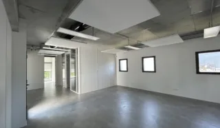  BUREAUX 140 M² HAUTE-GOULAINE