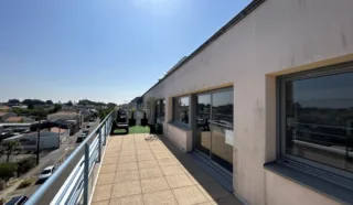  BUREAUX 90 M² NANTES