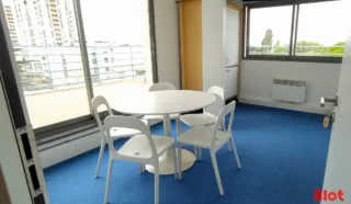  BUREAUX 90 M² NANTES