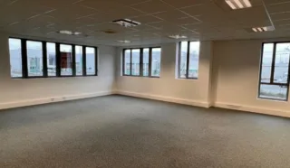  BUREAUX 222 m² SAINT-HERBLAIN NANTES OUEST