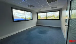  BUREAUX 153 M² SAINT-BRÉVIN-LES-PINS