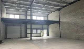  CELLULE D'ACTIVITÉS 346 m² NANTES Sud