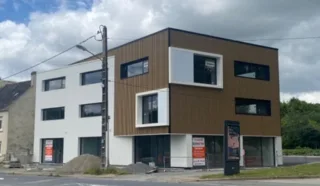  BUREAUX 400 m² LANDIVISIAU