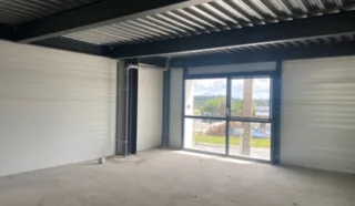  BUREAUX 400 m² LANDIVISIAU