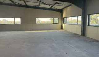  BUREAUX BRUT DE BETON 650 m² QUIMPER