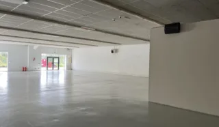  LOCAL COMMERCIAL 500 m² QUIMPER