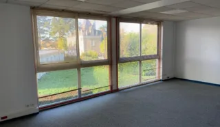  BUREAUX 362 m² QUIMPER