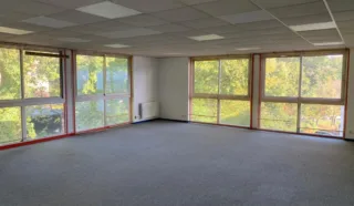  BUREAUX 362 m² QUIMPER