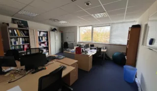  BUREAUX 300 m² CARQUEFOU