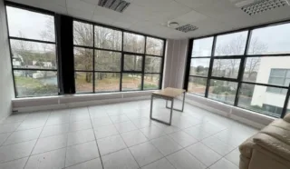  BUREAUX 1284 m² divisibles dès 586 m² LA-CHAPELLE-SUR-ERDRE