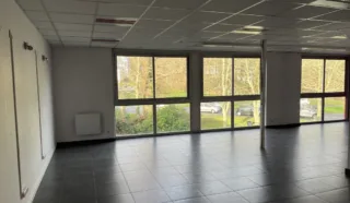  BUREAUX  163 m² QUIMPER