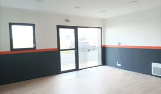  CELLULE D'ACTIVITÉS 158 m² GUÉRANDE