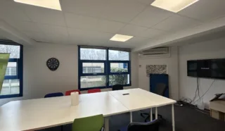  BUREAUX 197 m² BOUGUENAIS