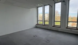  BUREAUX 1 200 m² divisibles