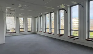  BUREAUX 1 200 m² divisibles