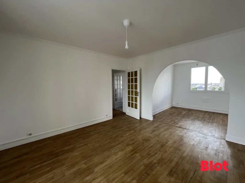 A LOUER - APPARTEMENT T4 2 chambres - ST THERESE - SQUARE EDOUARD HERRIOT - 62.57 m²