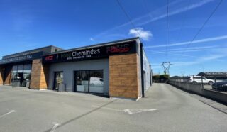  LOCAL D'ACTIVITES LOCAL COMMERCIAL 300 m² PLOUDANIEL