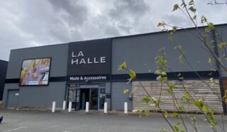  Ensemble de Locaux Commerciaux Zone du Launay Saint-Martin-Des-Champs