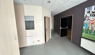  BUREAUX  1 021 m² BREST