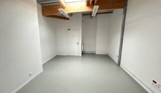  BUREAUX  1 021 m² BREST