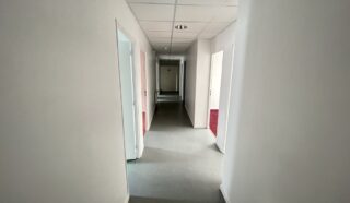  BUREAUX  1 021 m² BREST