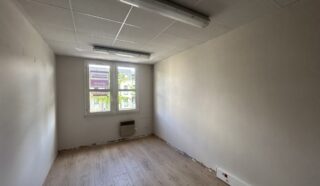  BUREAUX 111 m² REZÉ