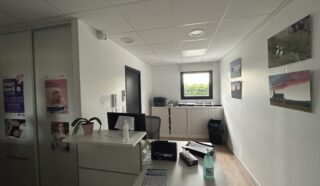  BUREAUX 130 m² REZÉ