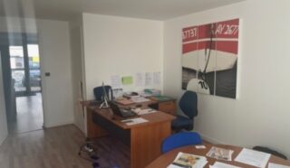  LOCAL COMMERCIAL OU PROFESSIONNEL  GUIDEL 70 m²