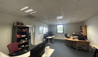  BUREAUX 73 m² SAINT-HERBLAIN