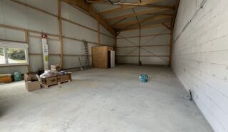  LOCAUX D'ACTIVITÉS 1 850 m² THOUARE-SUR-LOIRE