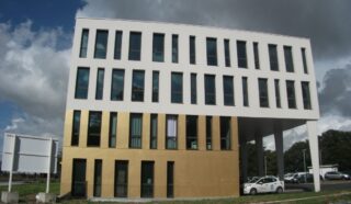  BUREAUX 400 m² PACÉ