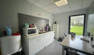  BUREAUX 207 m² REMOUILLE