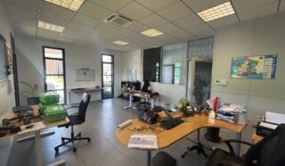  BUREAUX 207 m² REMOUILLE