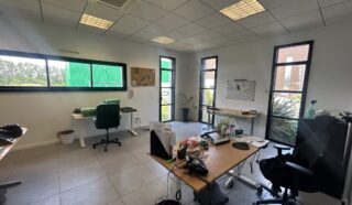  BUREAUX 207 m² REMOUILLE