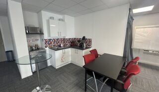  BUREAUX 105 m² SAINT-SEBASTIEN-SUR-LOIRE