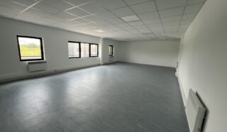  CELLULE 300 m² NANTES OUEST