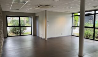  BUREAUX 102 m² MINIAC-MORVAN