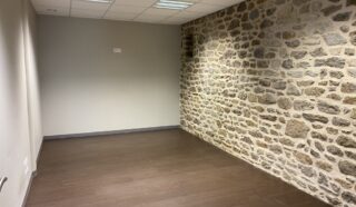  BUREAUX 102 m² MINIAC-MORVAN