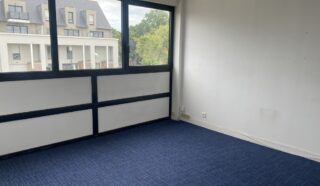  DEUX PLATEAUX DE BUREAUX 33 m² LA RICHARDAIS / DINARD