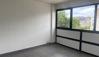  DEUX PLATEAUX DE BUREAUX 33 m² LA RICHARDAIS / DINARD