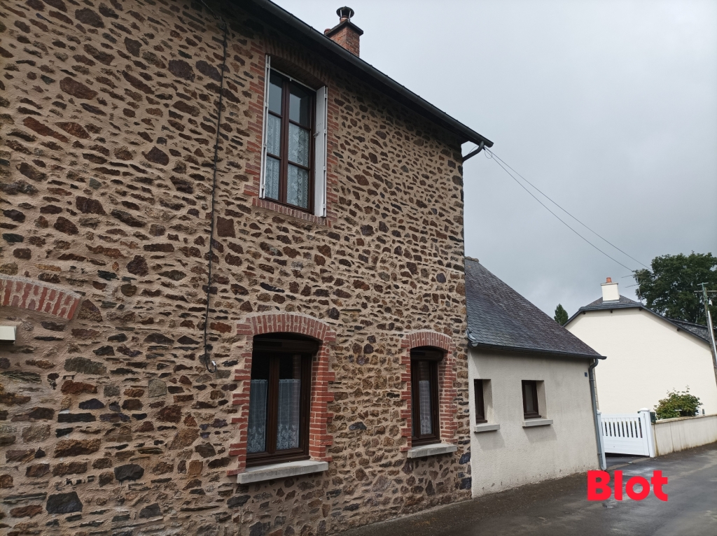 Vente Maison 101m² 5 Pièces à Fougères (35300) - Blot Immobilier